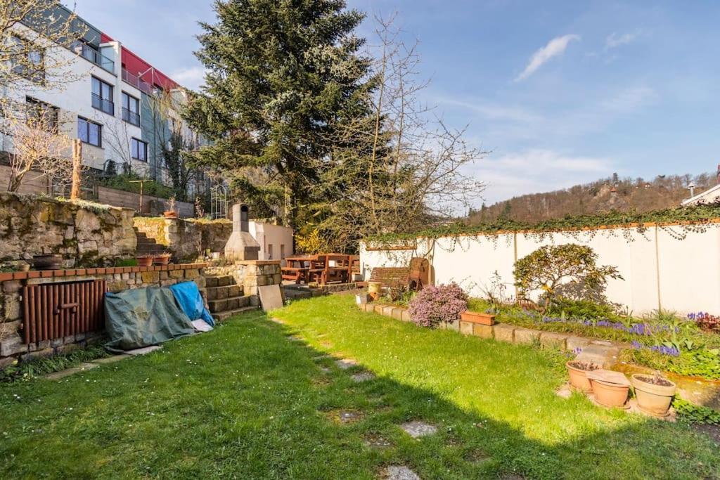 Apartman Vishegrad Διαμέρισμα Κάρλοβι Βάρι Εξωτερικό φωτογραφία